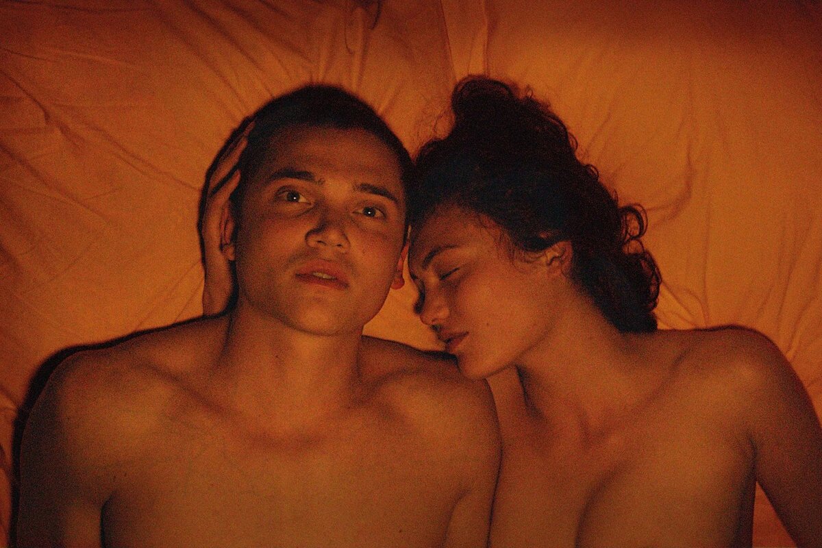 Кадр из фильма Любовь