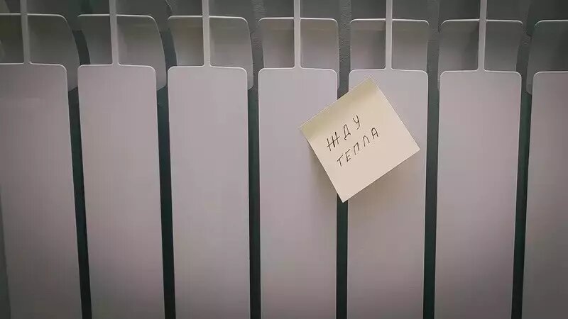     В Балезинском районе школы, детские сады и дома оказались в «ледяном плену».