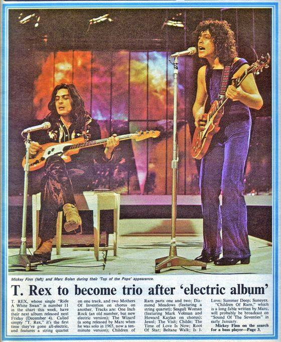 Мики Финн (слева) и Марк Болан (справа) на передаче "Top of the Pops"