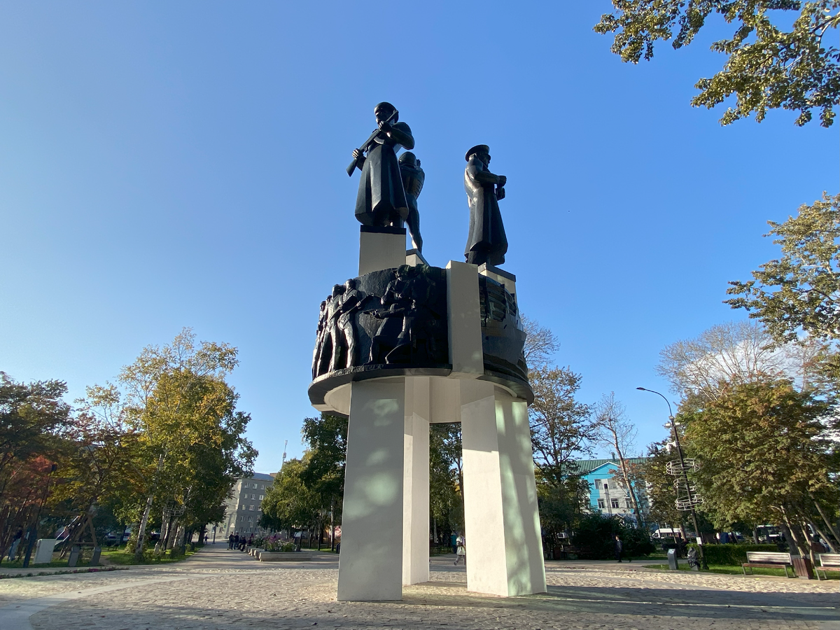 Фото автора: Памятник пограничникам в сквере Пограничников.