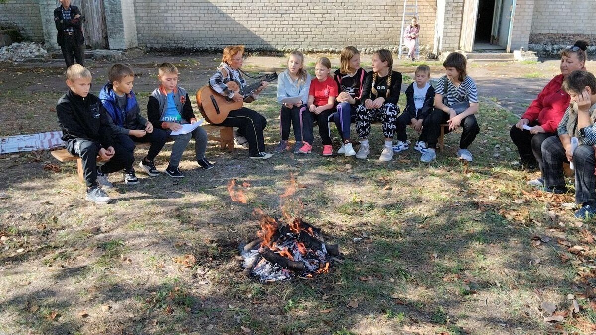  В поселке Антоновка провели познавательную программу к Международному дню туризма
