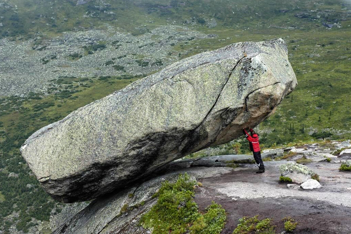 люди камни фото