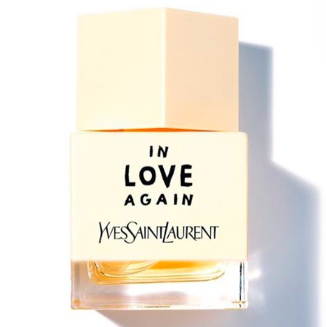 Love again. La collection in Love again. In Love again Parfum. Фиалка ин лав эгейн. Love again духи сняли с производства.