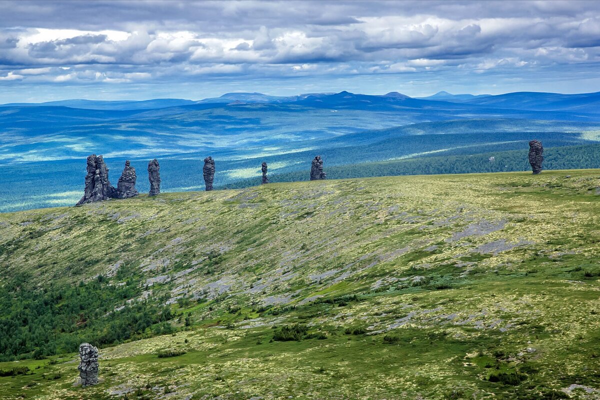 Плато Маньпупунер с высоты птичьего полета. Источник: planetasever.ru