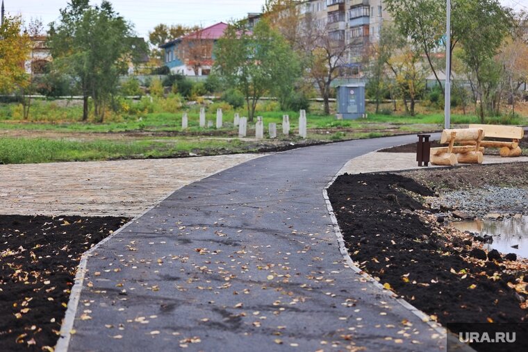    В Макушино (Курганская область) обновляют парк, который просил отремонтировать губернатор Вадим Шумков (архивное фото)