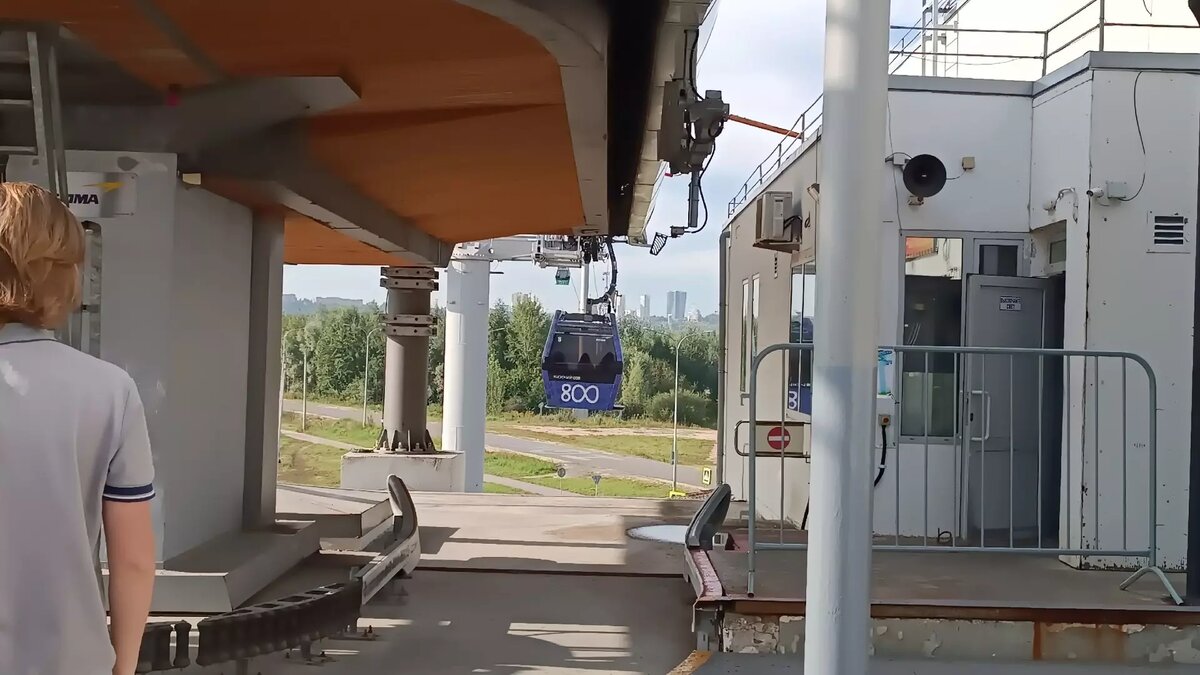     Сроки завершения работ по благоустройству площади у канатки со стороны Нижнего Новгорода перенесли с конца сентября на ноябрь 2023 года. Информацию об этом NewsNN предоставили в АНО «Центр 800».