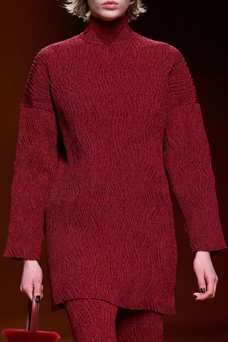 листайте галерею