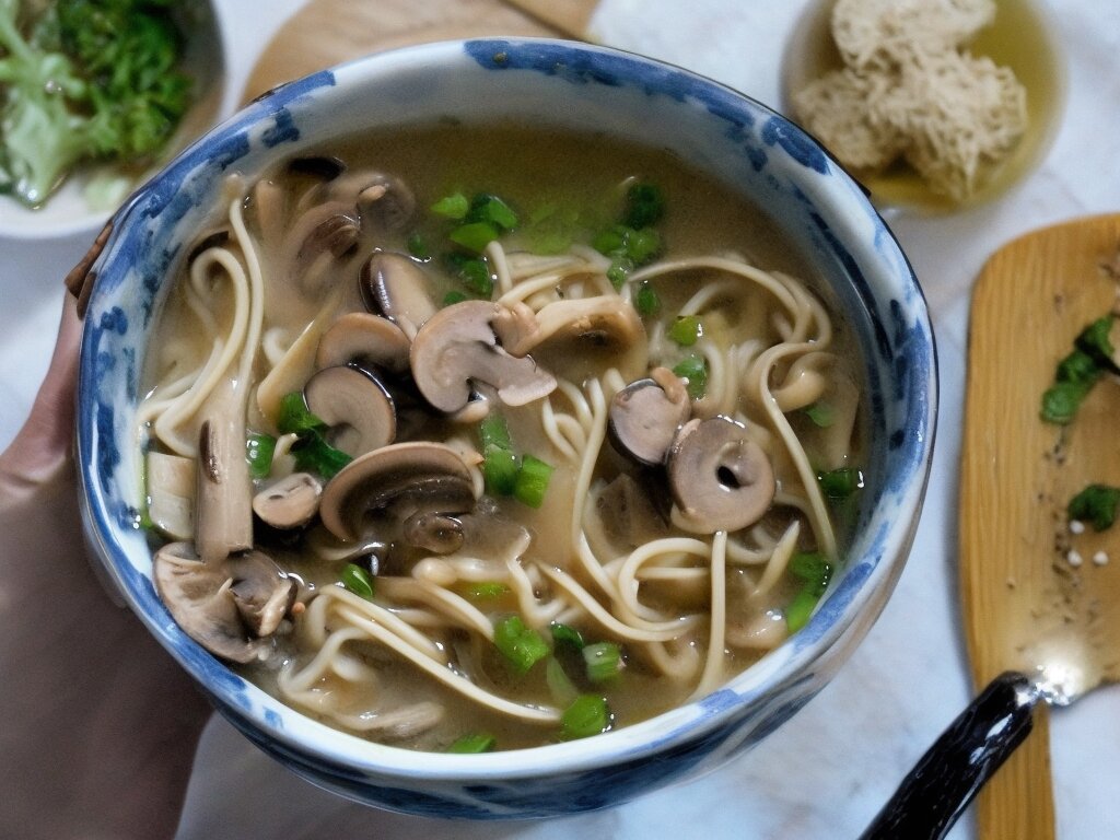 🥣 Лапша домашняя грибная из кафе В муку – фото, цена