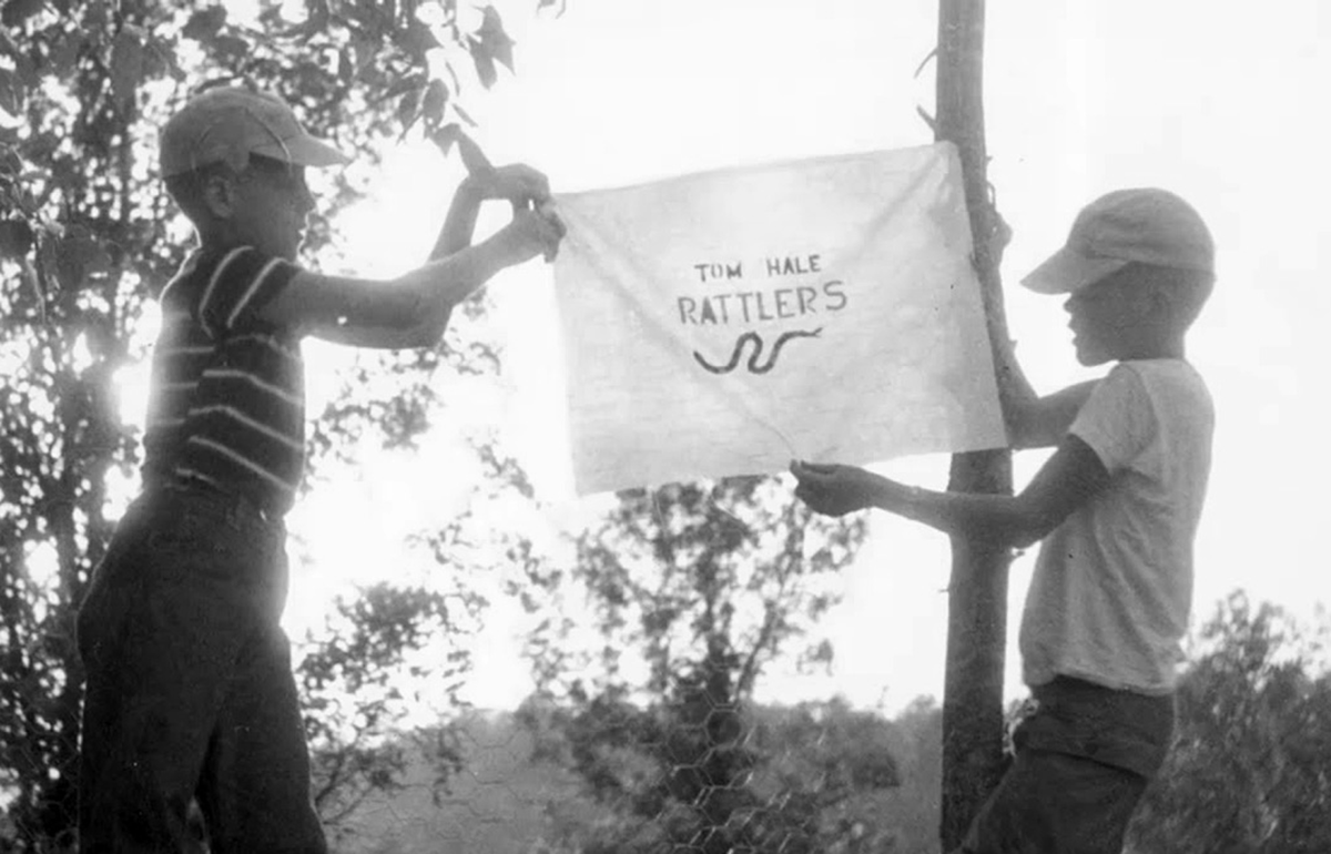 Пещера разбойников музафер шериф. Лагерь шериф. Робберс кейв. Спортивный комплекс шериф тирасполь. Пещера разбойников эксперимент.