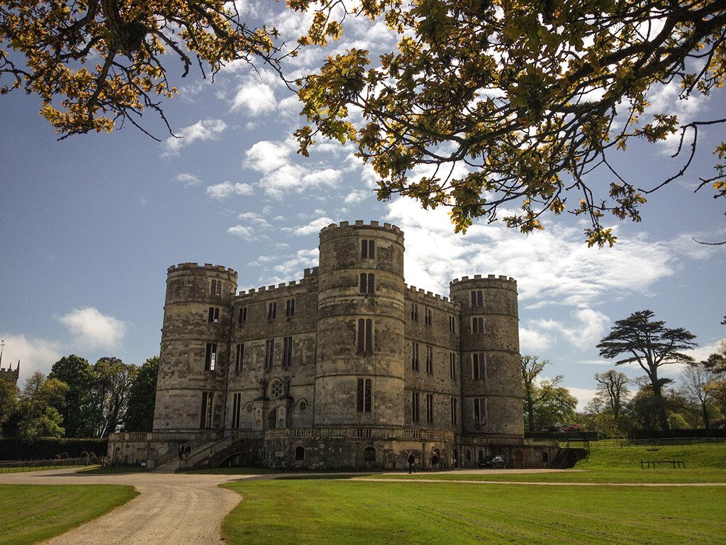 Английский замок фото. Замок Лалворт. Lulworth Castle. Лалворт в Дорсете. Замок Девы в Дорсете.