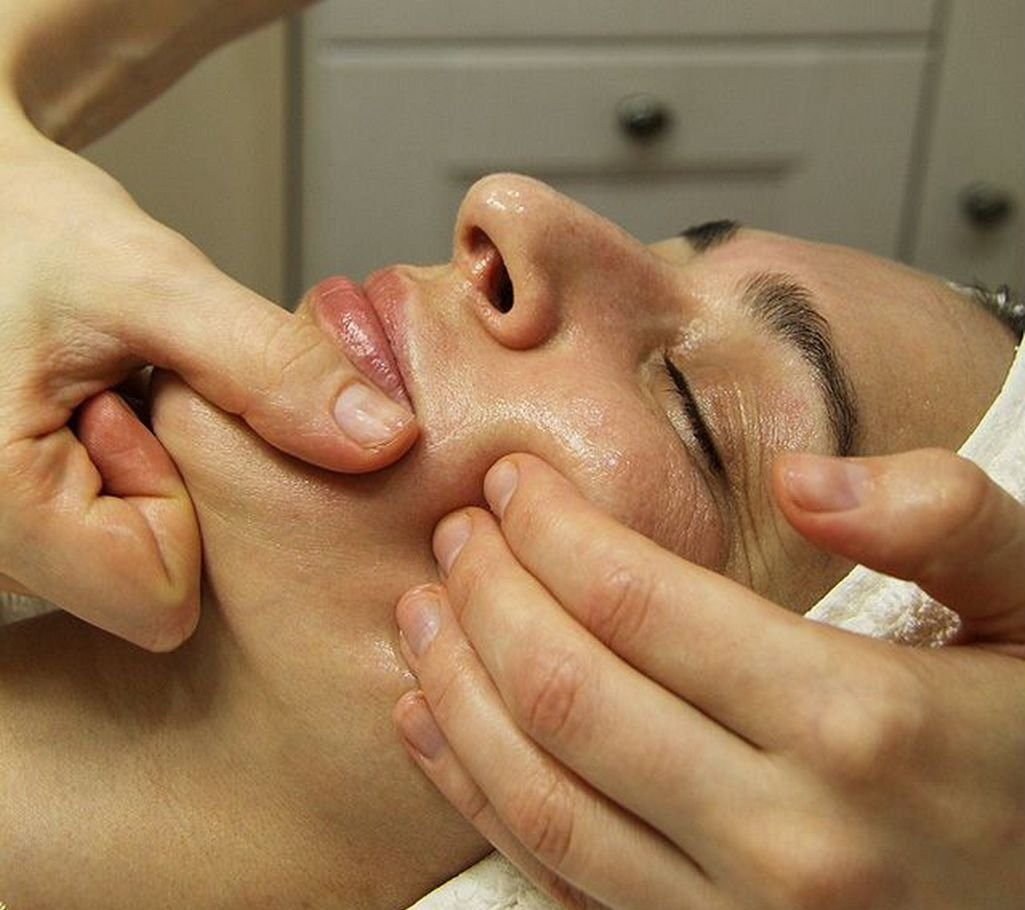 Кобидо японский массаж. Императорский массаж кобидо. Щипковый массаж (массаж по жаке): лицо. Ручная пластика лица массаж. Ручной массаж лица.