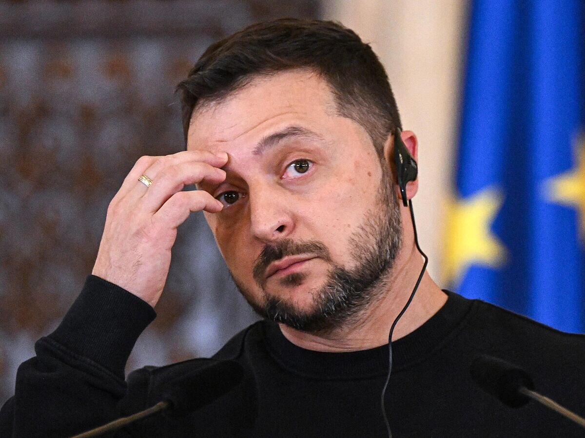    Президент Украины Владимир Зеленский во время пресс-конференции в Бухаресте© AFP 2023 / DANIEL MIHAILESCU
