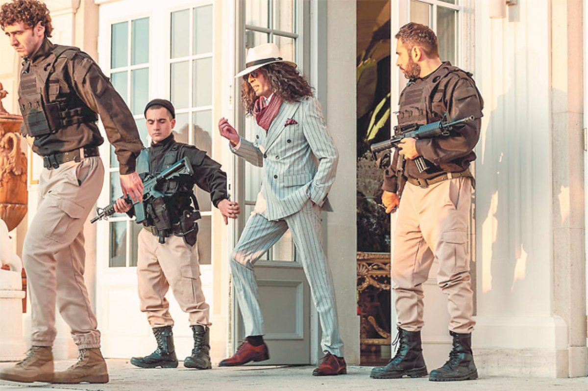    Русские хакеры, уверены создатели фильма, нехороших людей в любом месте земного шара достанут.