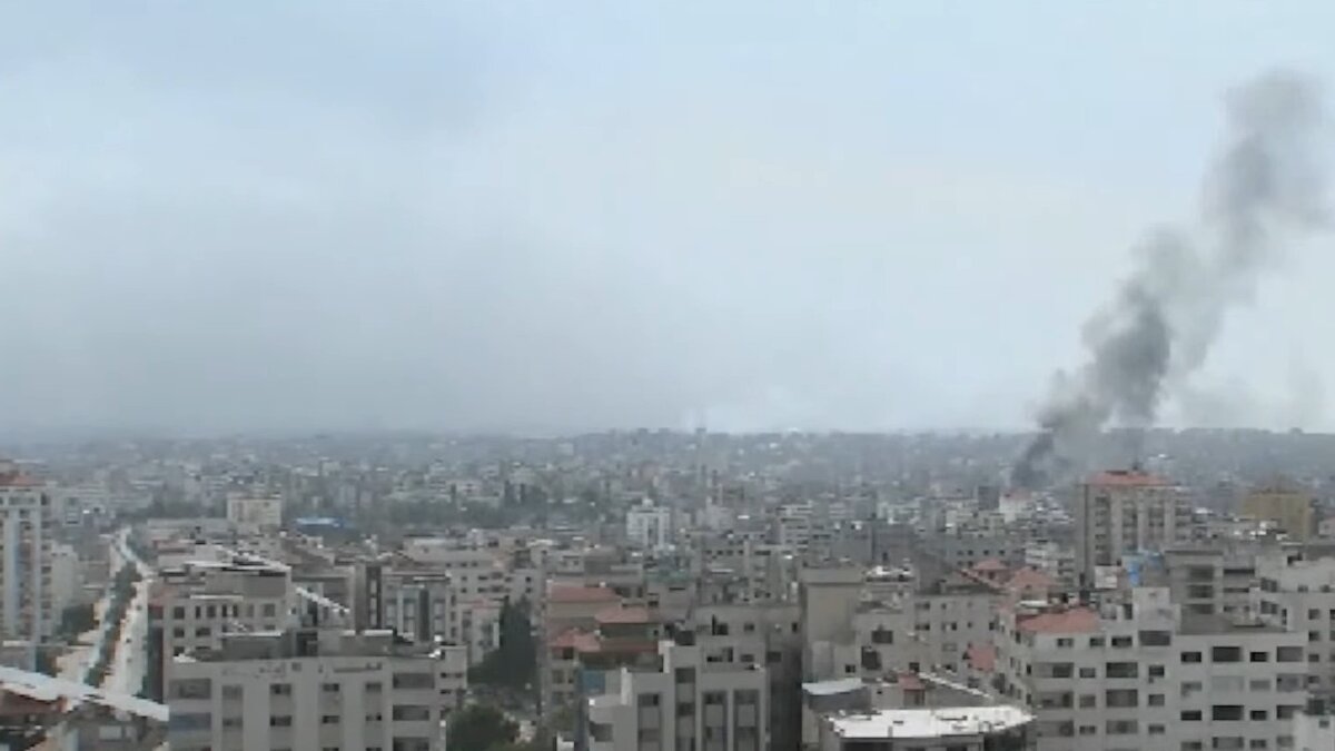     Это был третий удар в этом районе за последние 24 часа.