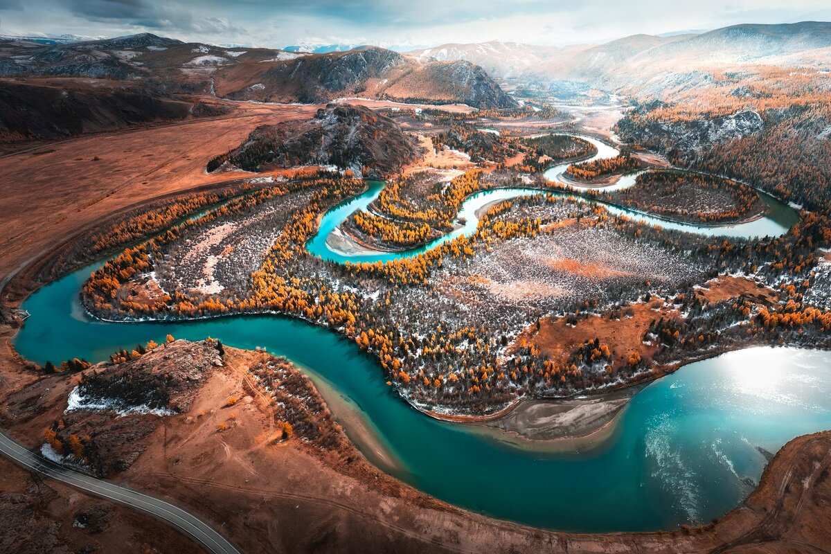 Возможно, вы найдете работу своей мечты, а может переедете в другую страну, или встретите человека с которым построите свою любовь. 