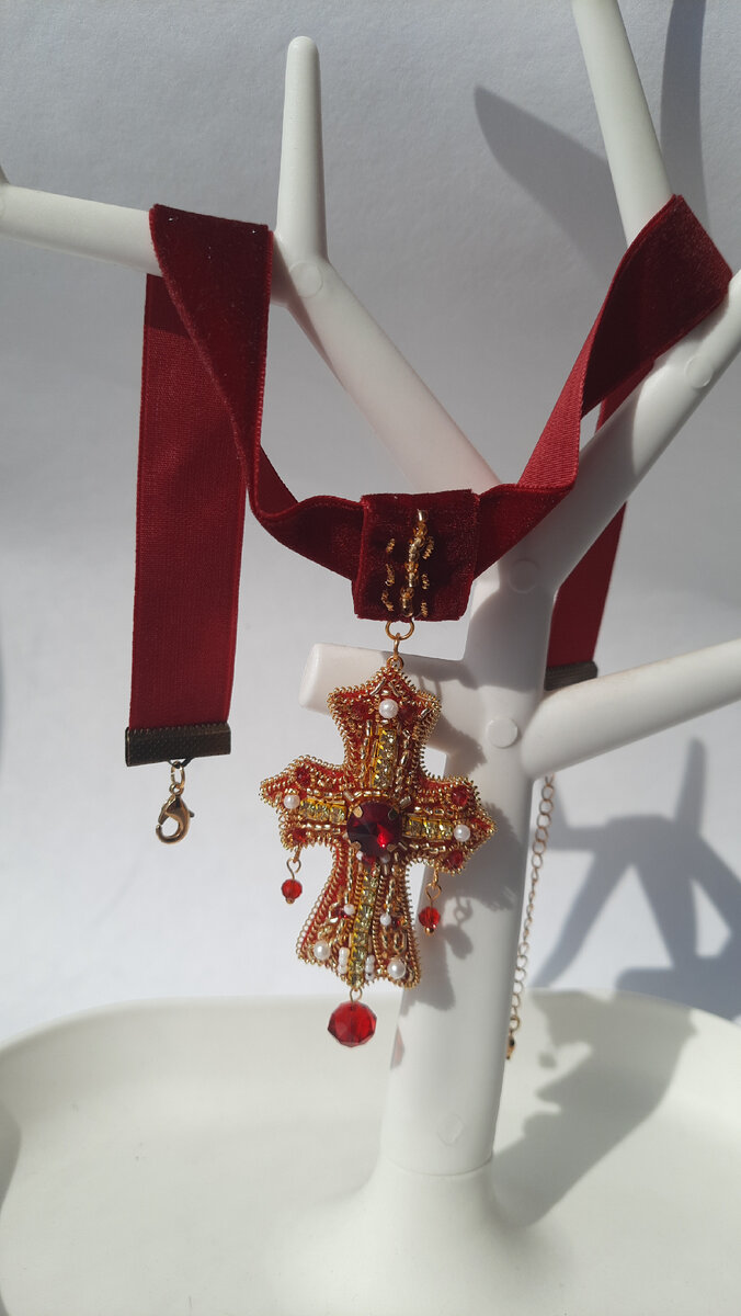 Чокер с кулоном ручной работы из бисера, кристаллов, жемчуга, канители