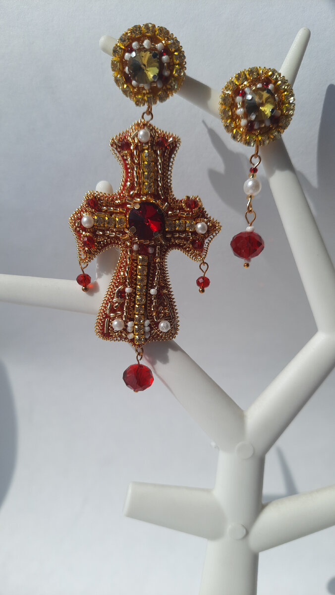 Серьги ручной работы из бисера 