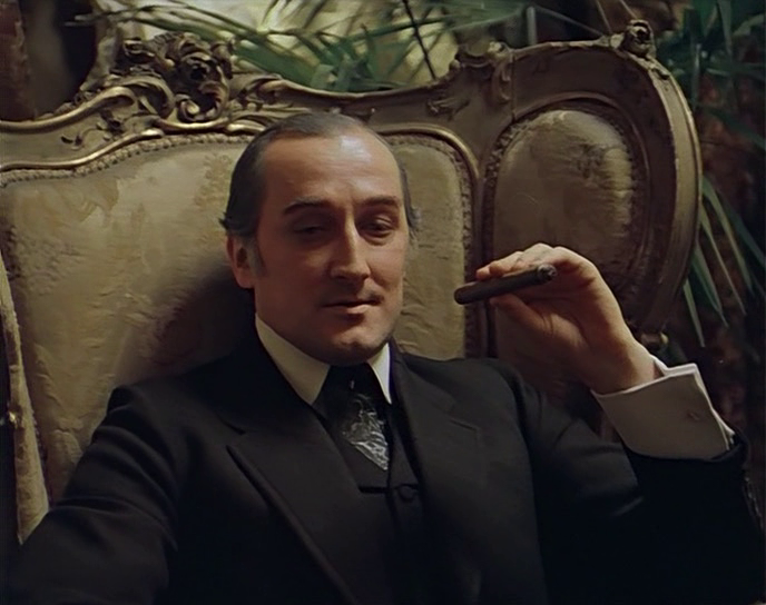 Борис Клюев в роли Майкрофта Холмса. Кадр из фильма "Приключения Шерлока Холмса и доктора Ватсона. Король шантажа" (1980)