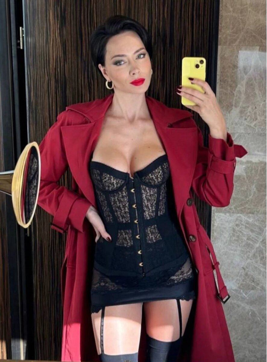 Настасья Самбурская / Instagram* (принадлежит Meta*, она запрещена в России и признана экстремистской)