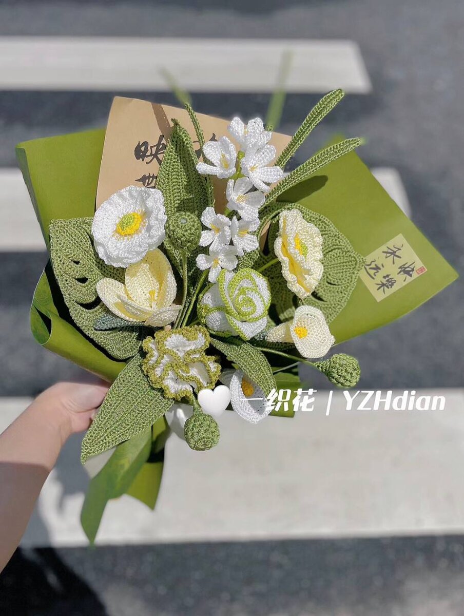 Вязаные букеты крючком. Работы мастера из Китая