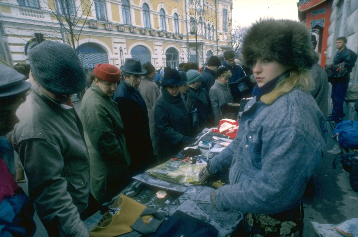 Хуже 90 х. Лихие 90-е в России. Россия 90. 90е в РФ. 90е в России.