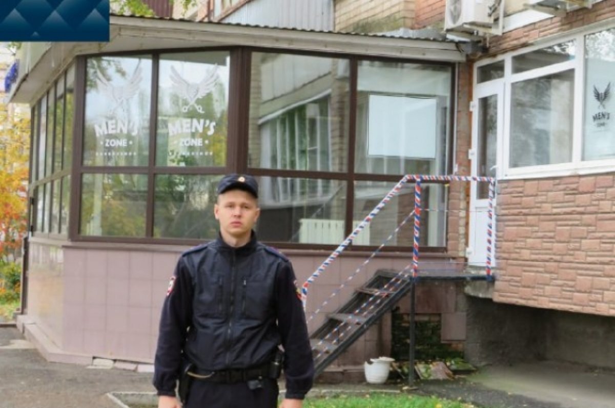    МАксим Галкин помог пьяной бузулучанке спуститься с козырька подъезда