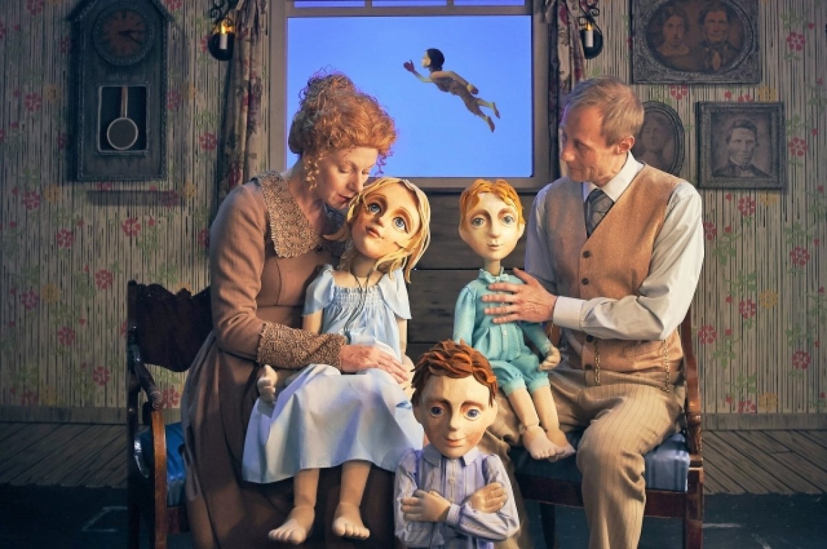    Развлекать надо, но не забывать - сказка ложь, да в ней намёк…