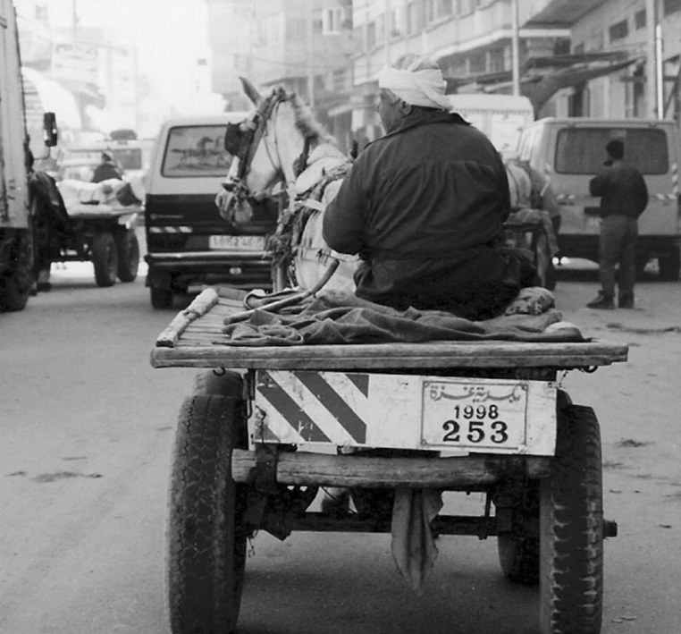 Сектор Газа в начале 1990-х - тоже далеко не лучшее место для жительства, скажу я вам