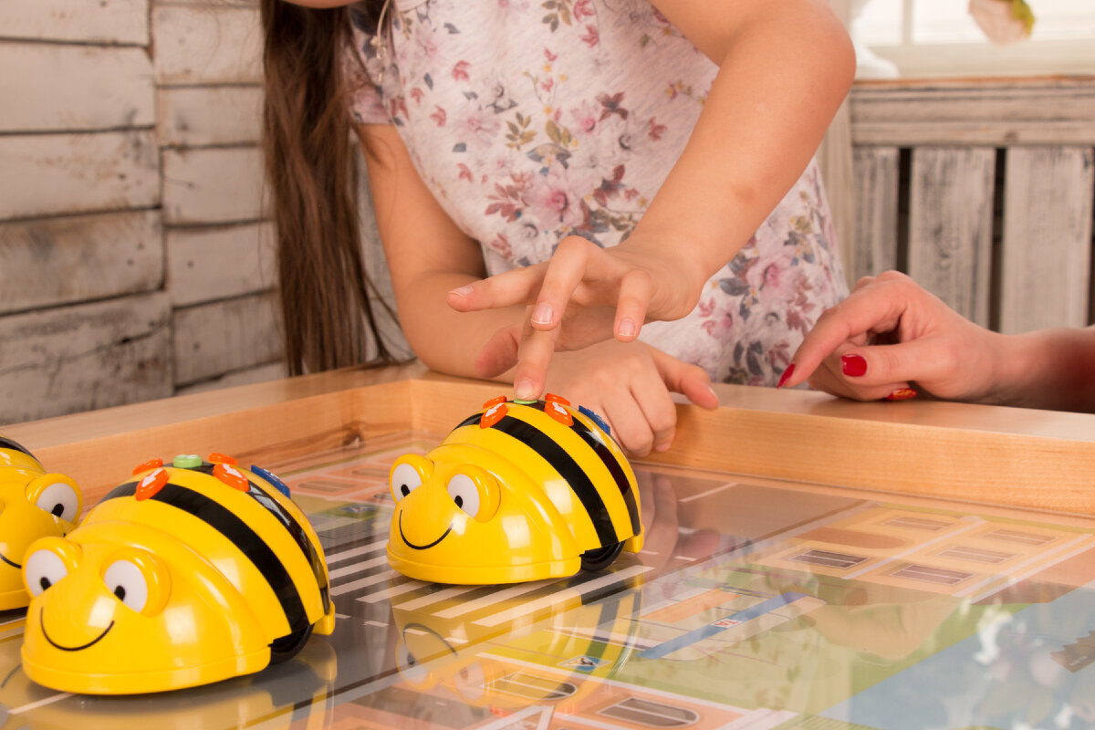 Робот Пчёлка для уроков рбототехники Источник: prioritet1.com Реклама. Рекламодатель ИП Дмитриев Д.В. ИНН 212408237001