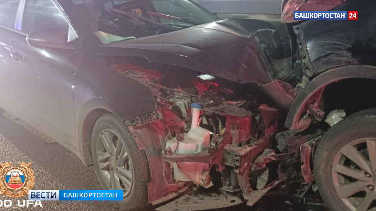    В Уфе на проспекте Салавата Юлаева водитель Hyundai въехал в стоящий автомобиль