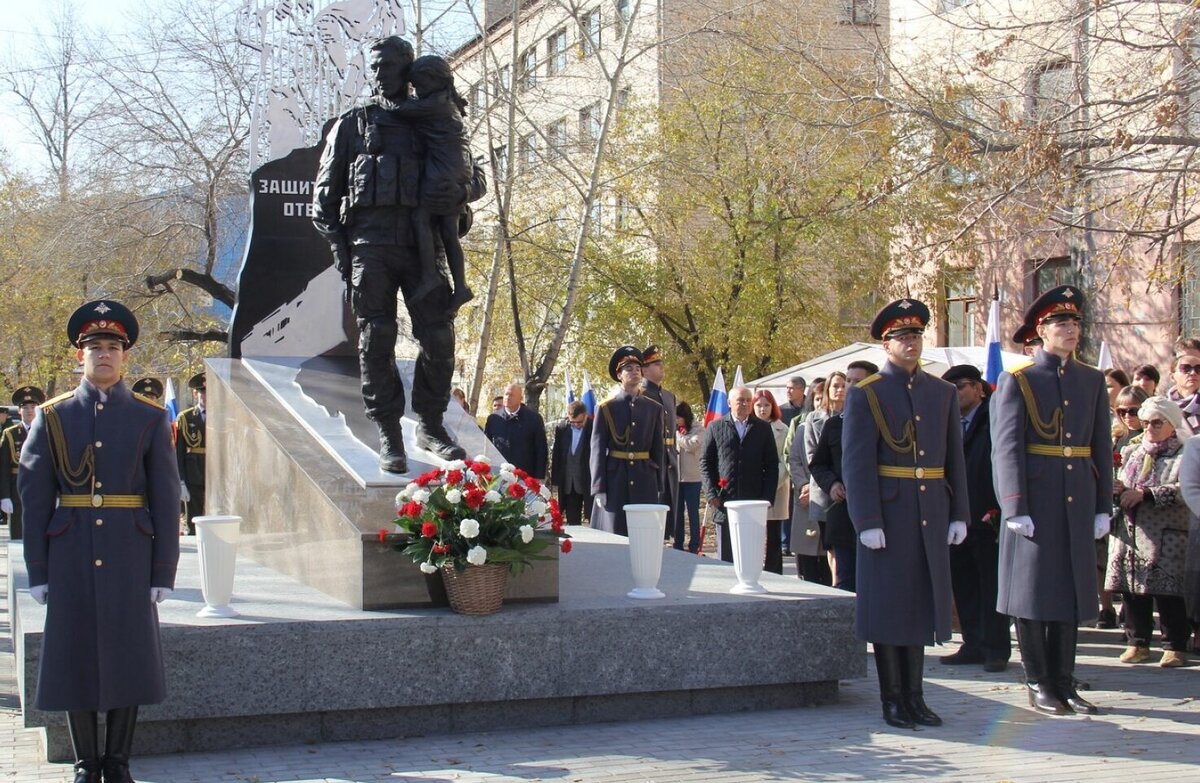 Участники сво чита. Мемориальный комплекс Чита сво. Памятника «забайкальцам – героям сво» Чита. Памятник сво Чита Забайкальский край. Памятник участникам сво Чита.