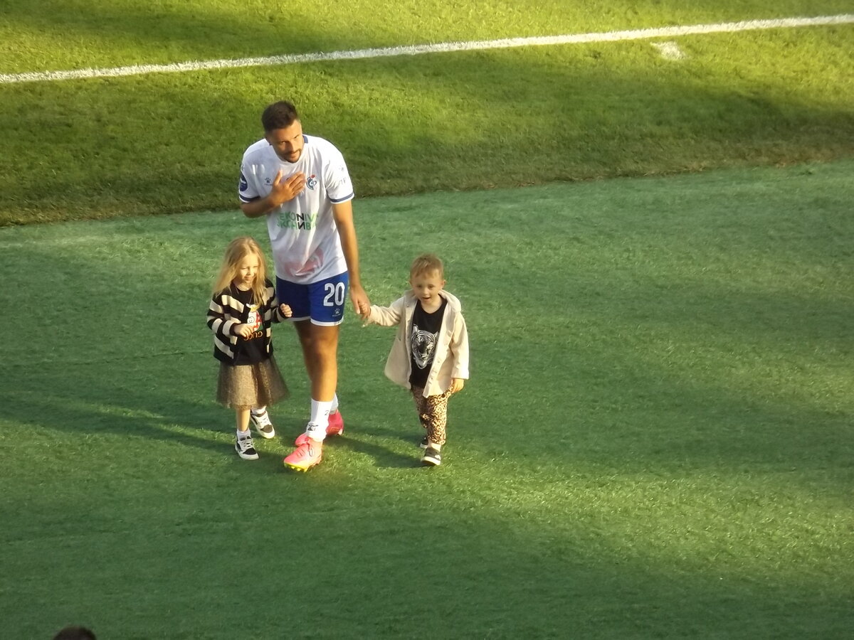 Евгений МАРКОВ