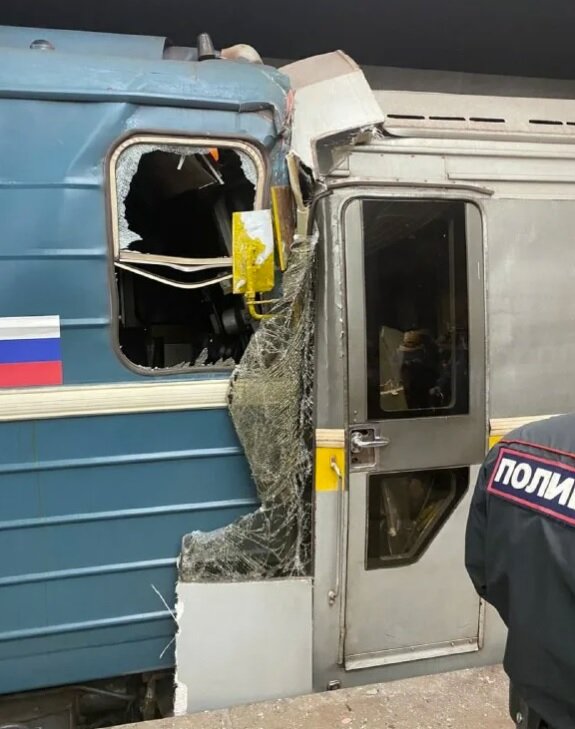 Столкновение поездов на станции "Печатники" Московского метрополитена. Фото: соцсети