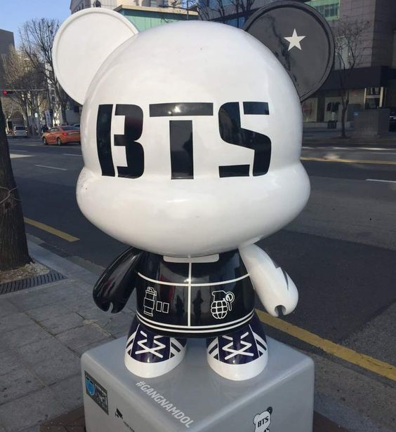 Вот так они выглядят на самом деле((( А то что мы видим- иллюзия, морок..