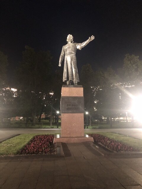 Памятник К. Минину. Фото автора.