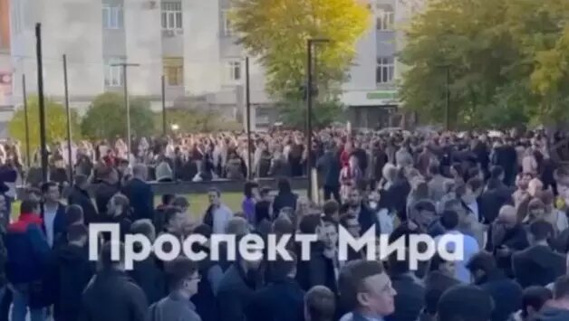     В Красноярске в бизнес-центре «Баланс» прошла эвакуация.