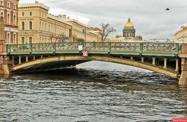 Поцелуев мост