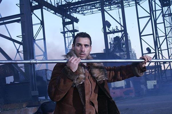 Кадр из фильма "Горец 5: Источник" (2007, Великобритания, США, Литва)