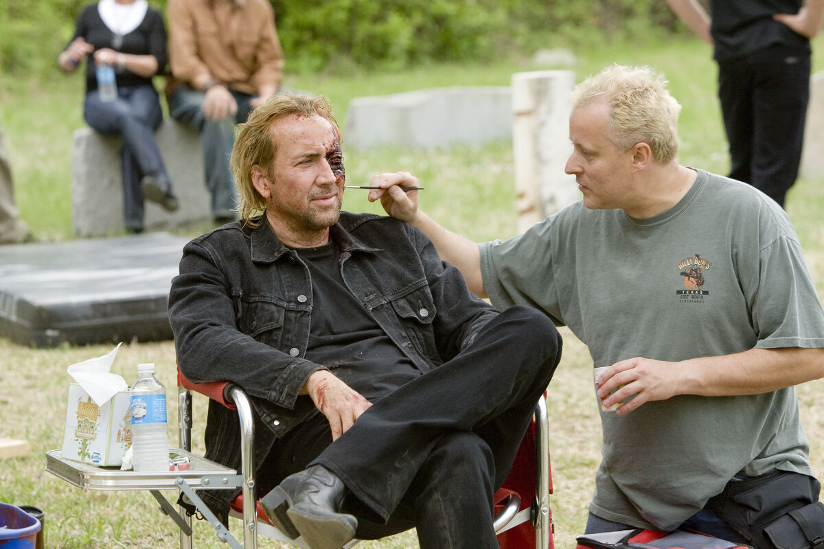 Николас Кейдж на съемках фильма "Сумасшедшая езда" (2011)