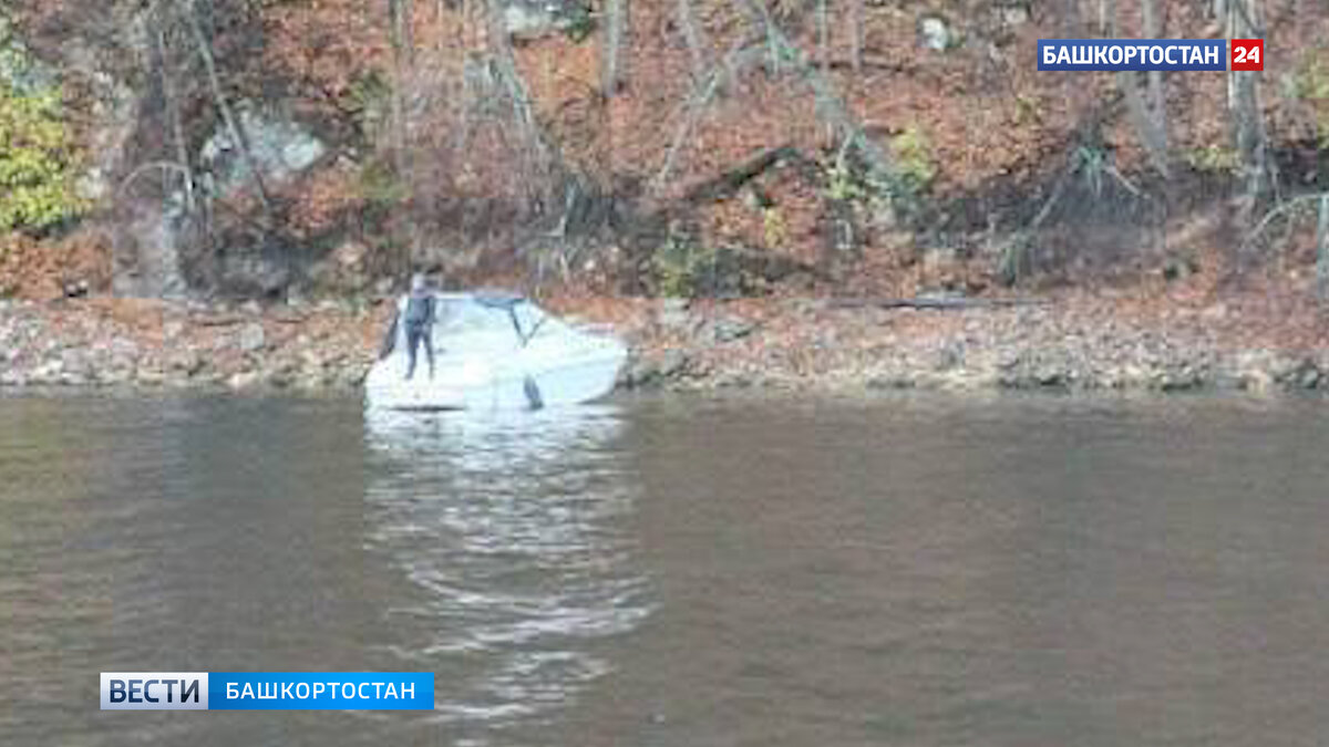   В Башкирии спасатели помогли застрявшему на катере на Павловском водохранилище мужчине
