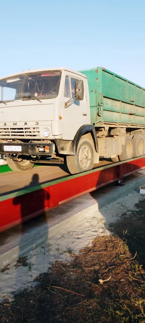 В республике Калмыкия недавно был завершен важный проект — строительство автомобильных весов для местного аграрного предприятия.-3