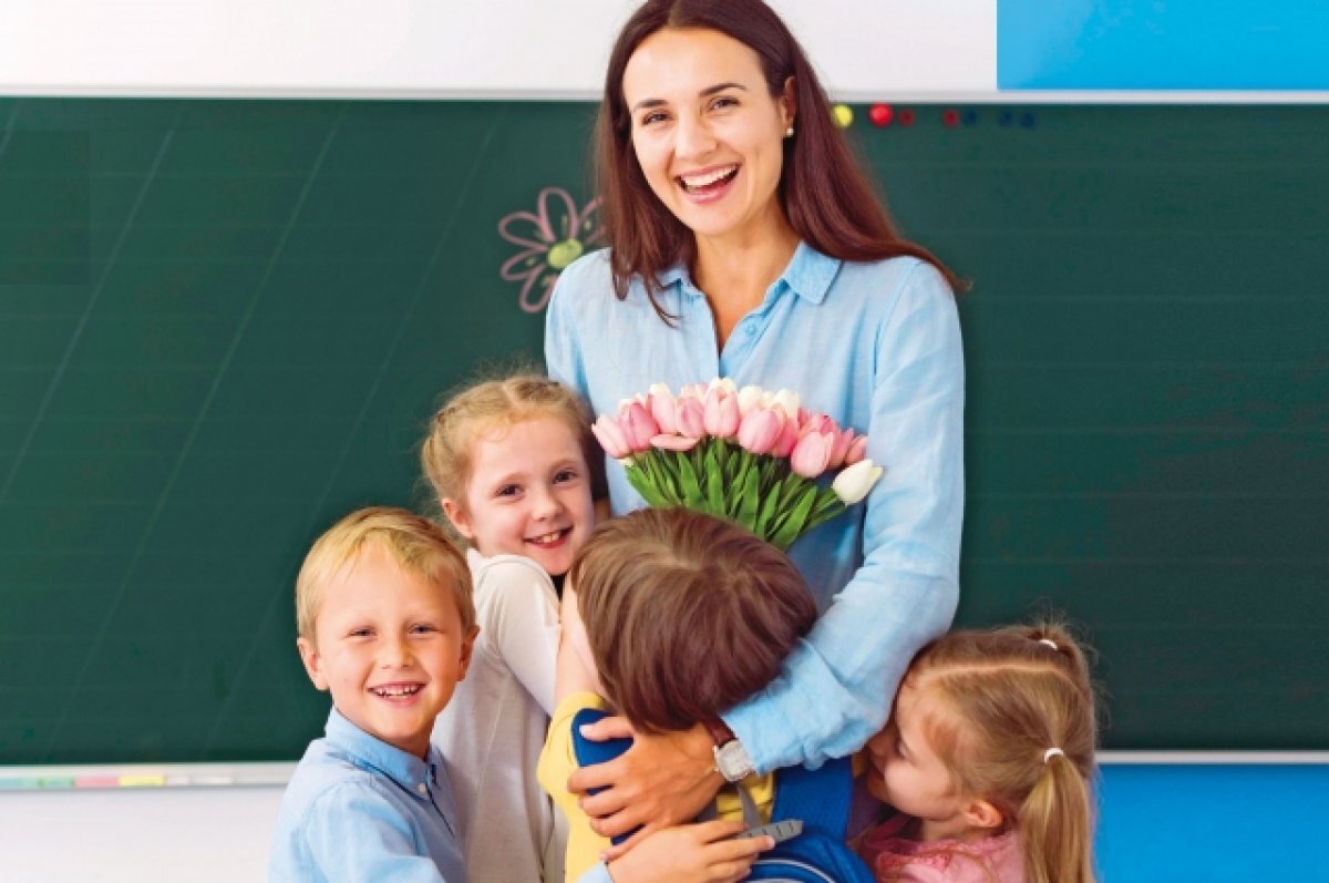    Юморной и знающий.