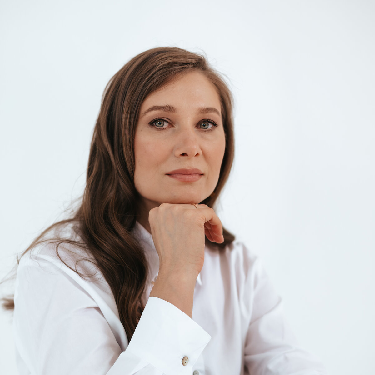 Современные технологии и новые методы работы требуют от бухгалтера постоянного обновления знаний и навыков. Поэтому, если вы хотите оставаться востребованным специалистом и повышать свой доход, необходимо инвестировать время и ресурсы в своё профессиональное развитие