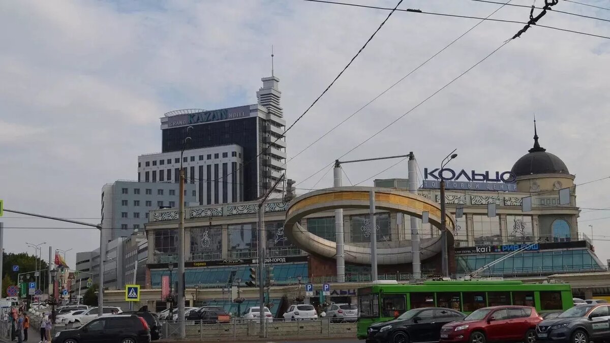     Глава архитектурного бюро Heads Group Владислав Куликовский заявил, что проект реконструкции торгового центра «Кольцо» согласовывается с управлением архитектуры и градостроительства Казани. Об этом пишет РБК Татарстан.