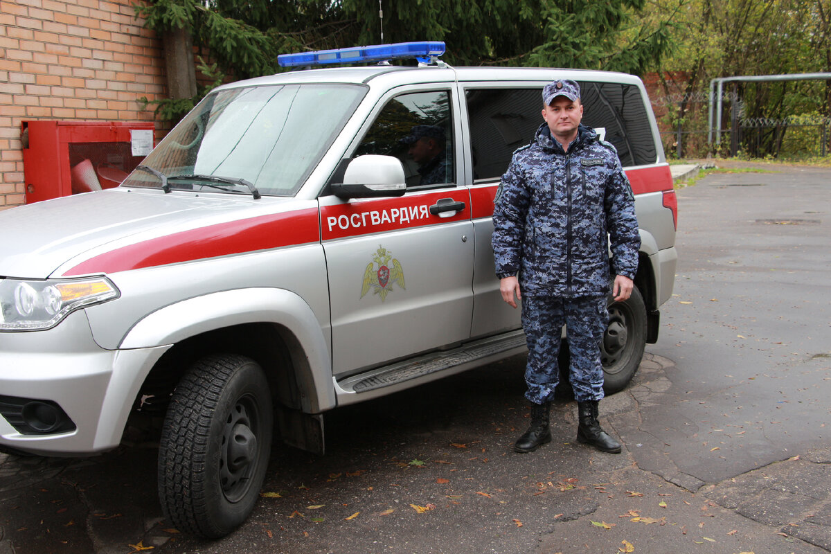 Росгвардеец награжден руководством подмосковного главка Росгвардии за  спасение людей | Росгвардия. Московская область | Дзен