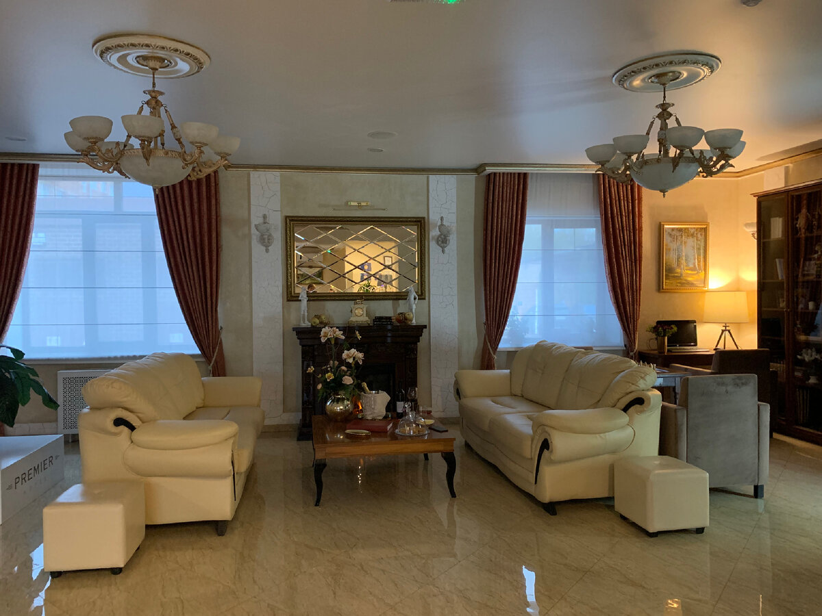 Лобби в гостинице 