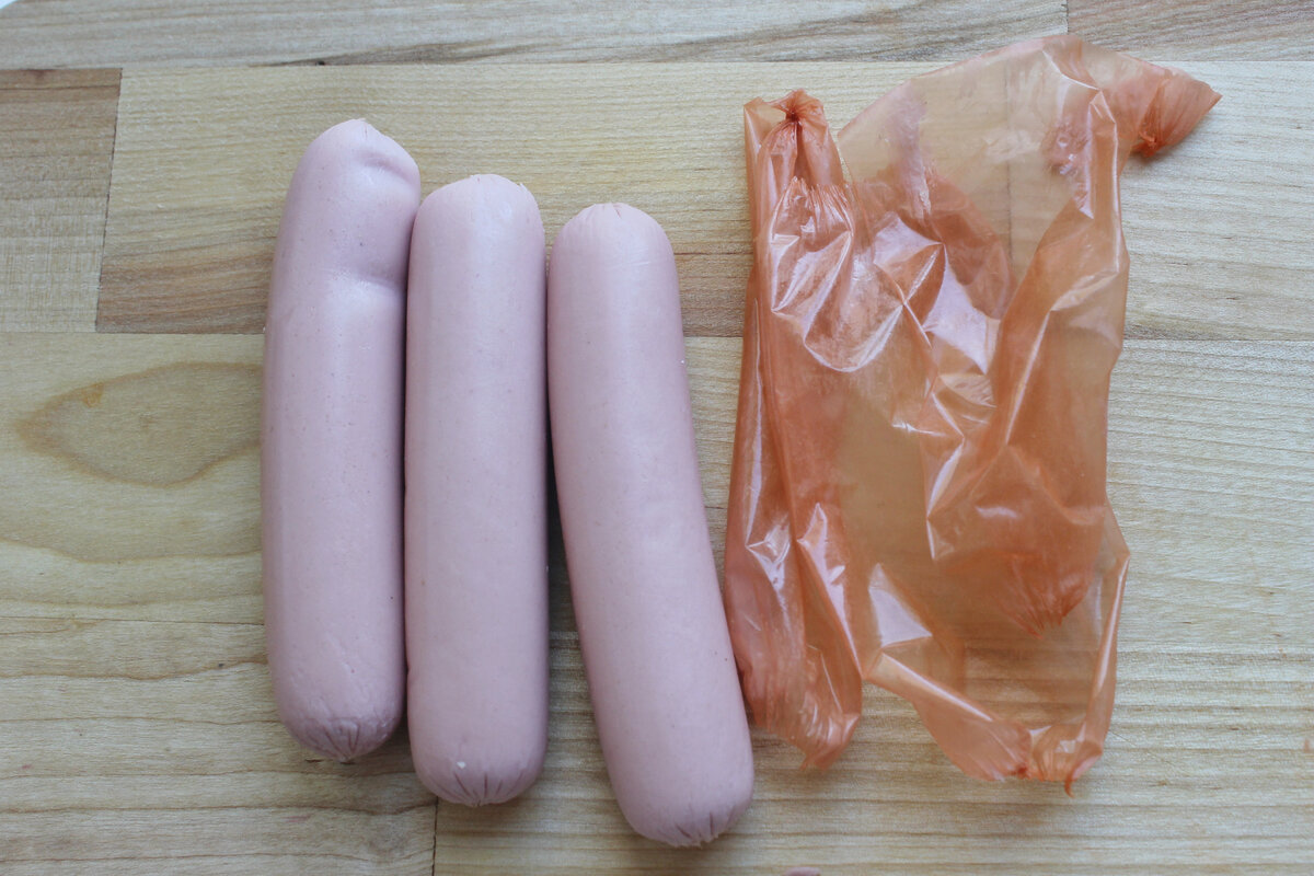 Я даже когда варю, снимаю такую оболочку.