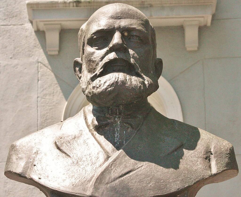 источник ru.wikipedia.org/автор Marishka6941