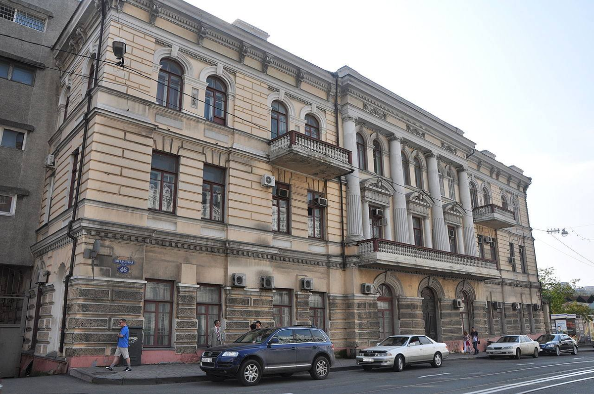 Дом Я. Л. Семёнова — первого старосты города Владивостока источник ru.wikipedia.org/автор Lisichka