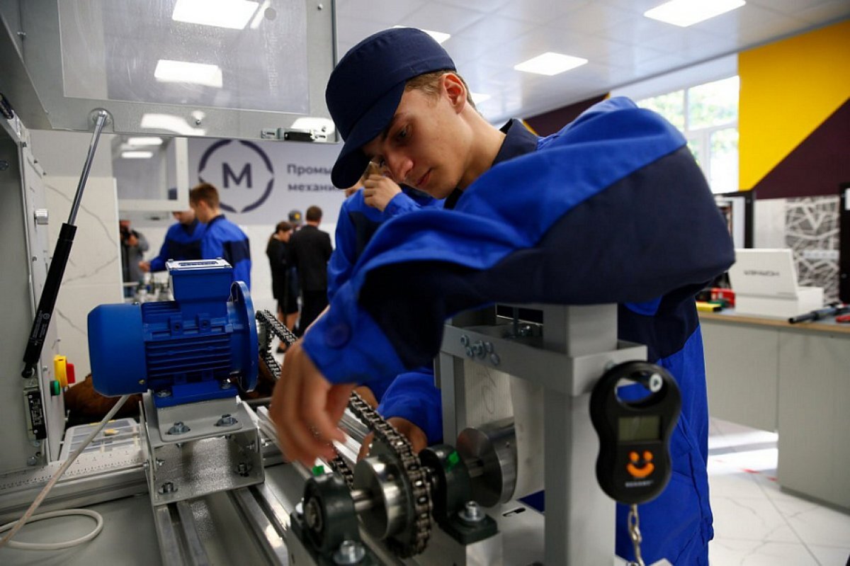    В Краснодарском монтажном техникуме открыли новую мастерскую